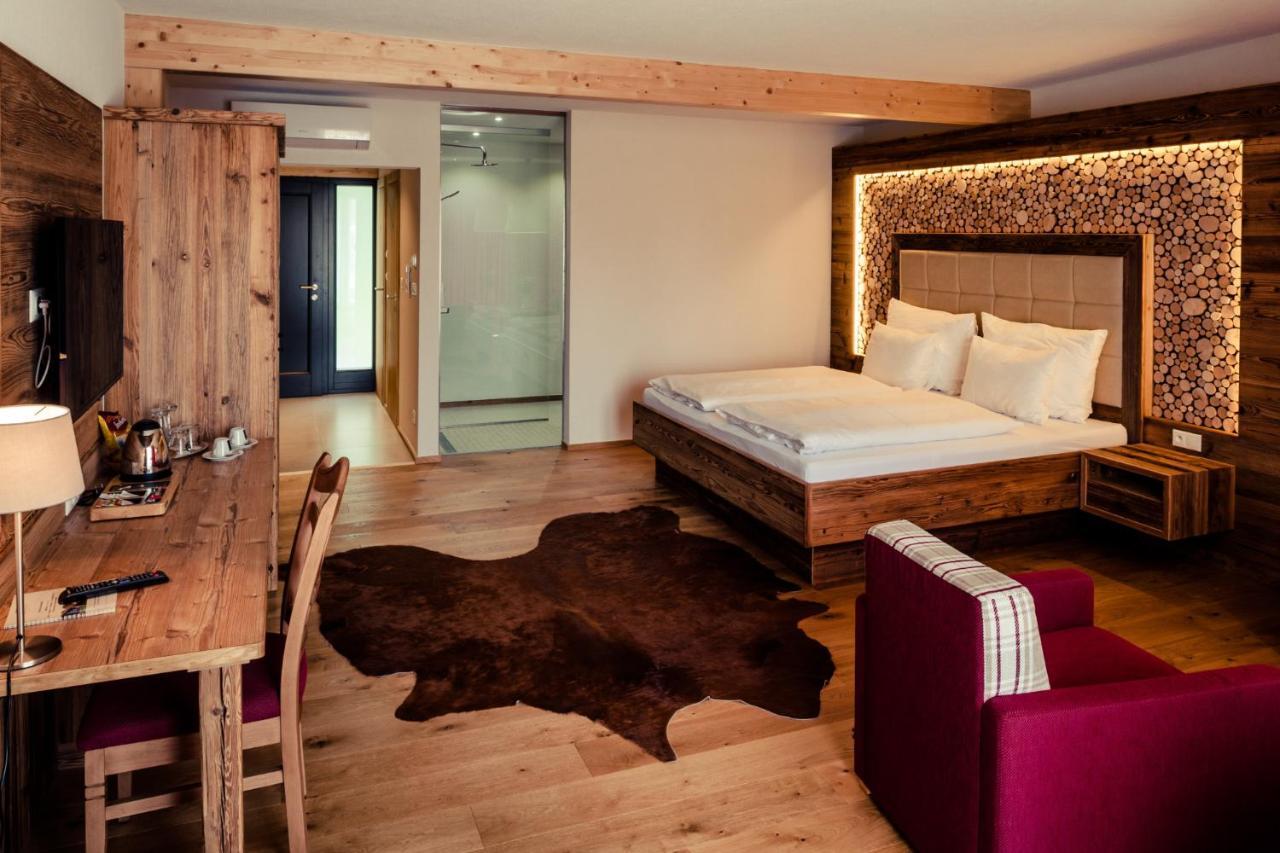 Villa Resort & Organic Spa - Zahajen Prodej Letni Sezony チェスケー・ブジェヨヴィツェ エクステリア 写真
