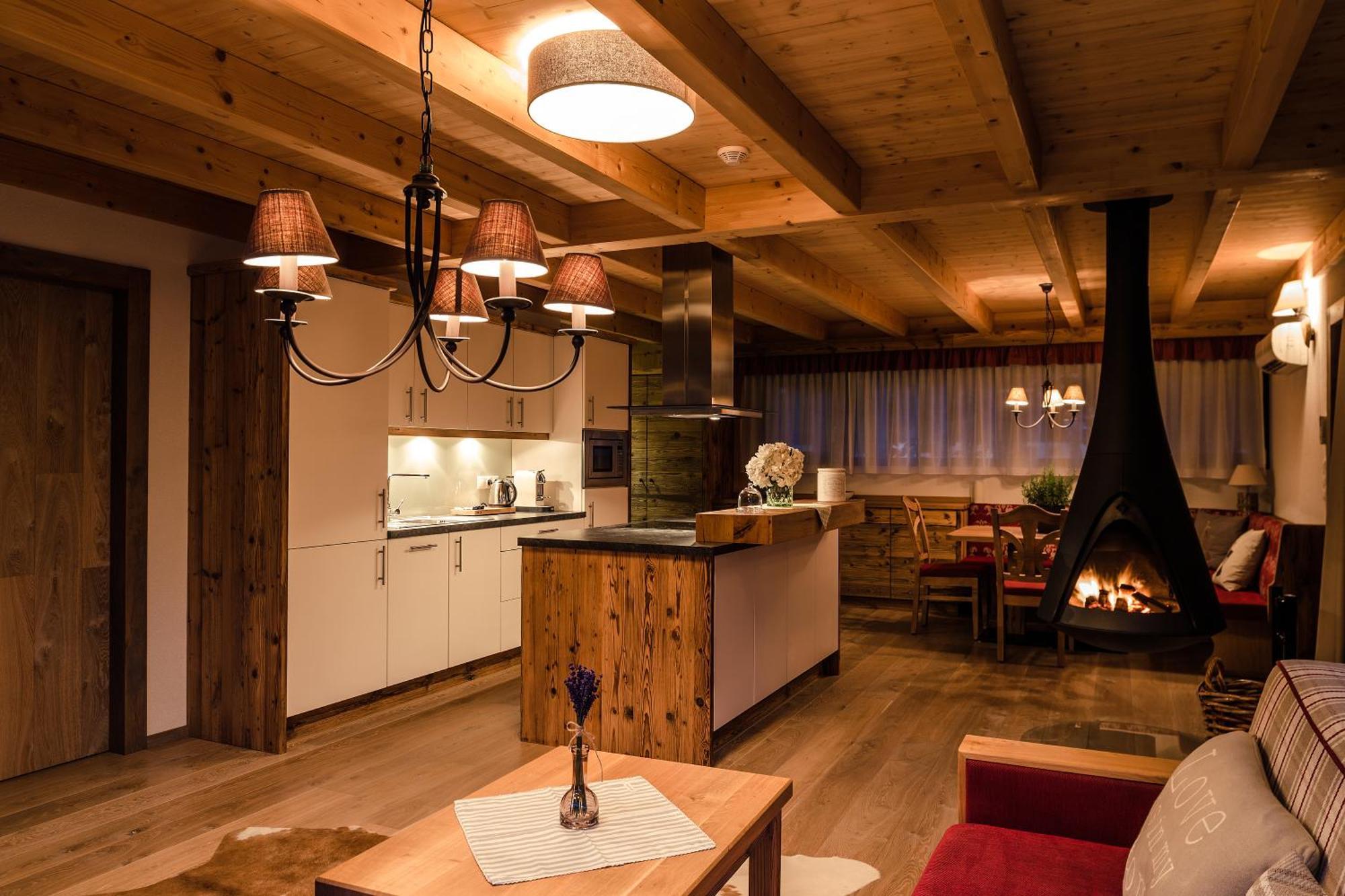Villa Resort & Organic Spa - Zahajen Prodej Letni Sezony チェスケー・ブジェヨヴィツェ エクステリア 写真