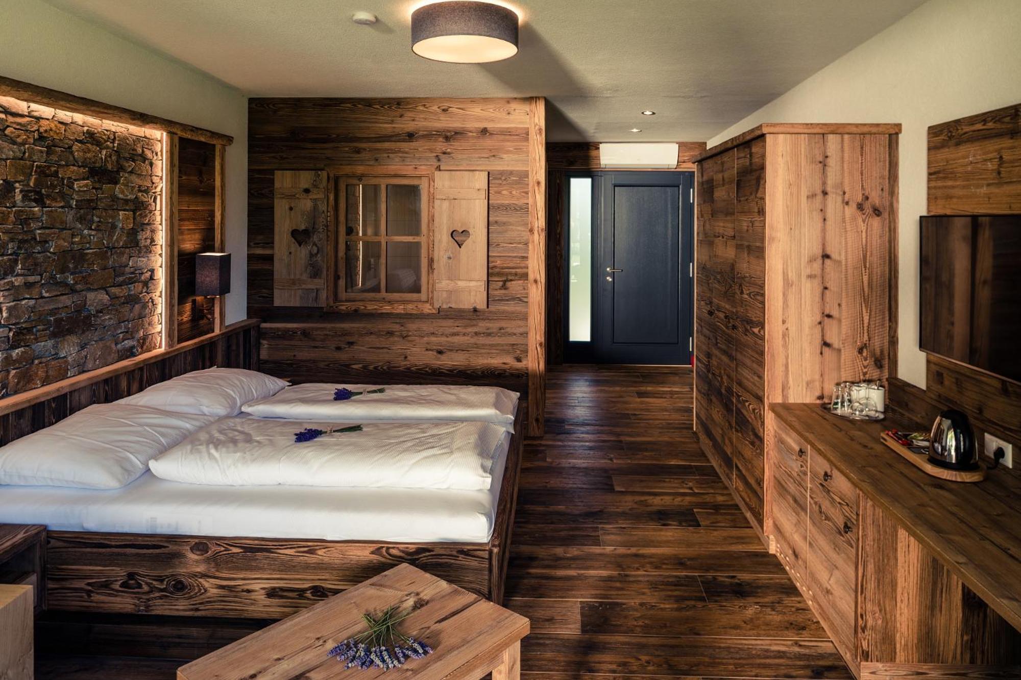 Villa Resort & Organic Spa - Zahajen Prodej Letni Sezony チェスケー・ブジェヨヴィツェ エクステリア 写真