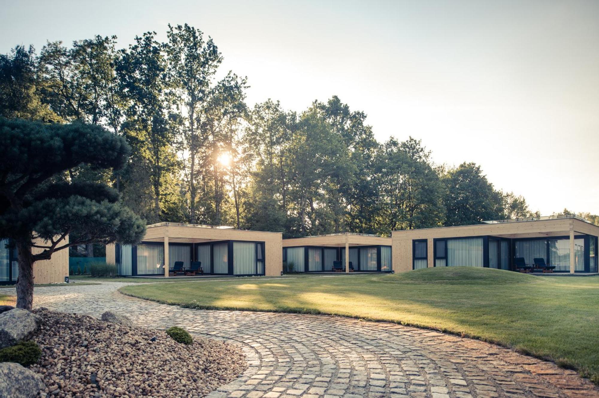 Villa Resort & Organic Spa - Zahajen Prodej Letni Sezony チェスケー・ブジェヨヴィツェ エクステリア 写真